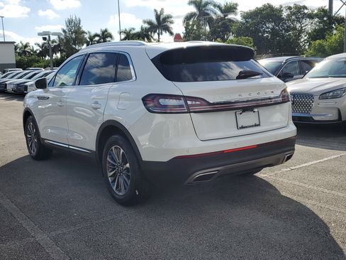 Certified 2022 Lincoln Nautilus FWD w/ Premium Package image 4