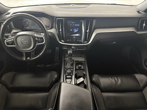 Used 2019 Volvo S60 T5 R-Design image 31