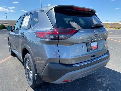 Used 2023 Nissan Rogue S image 4