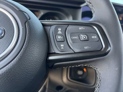 Used 2025 Jeep Wrangler Unlimited Sport AWD/4WD image 16