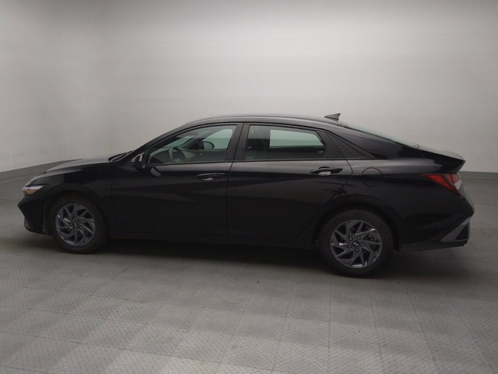 Used 2024 Hyundai Elantra SEL FWD image 3