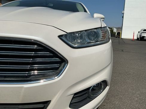 Used 2014 Ford Fusion SE w/ Equipment Group 202A FWD image 3