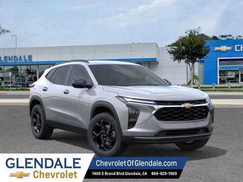 New 2026 Chevrolet Trax LT w/ Driver Confidence Package FWD image 7