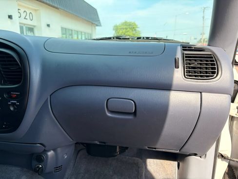 Used 2000 Toyota Tundra SR5 AWD/4WD image 19