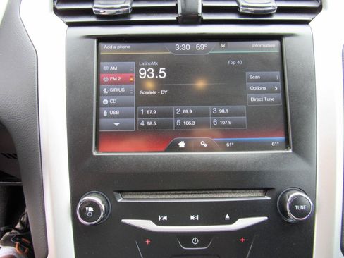 Used 2013 Ford Fusion SE FWD image 19