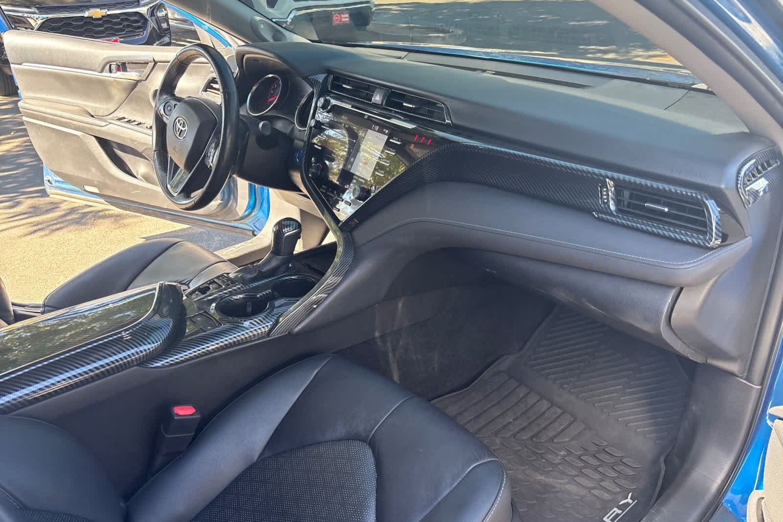 Used 2019 Toyota Camry XSE FWD image 17