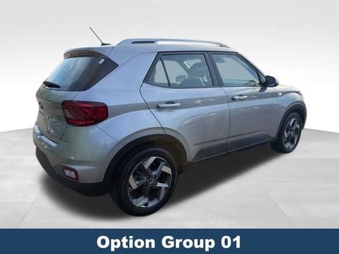 Used 2025 Hyundai Venue SEL image 6