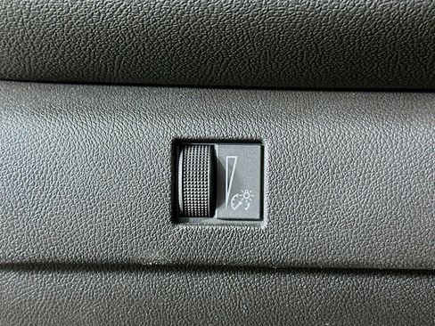 Used 2023 Chevrolet Colorado LT w/ LT Convenience Package II image 16