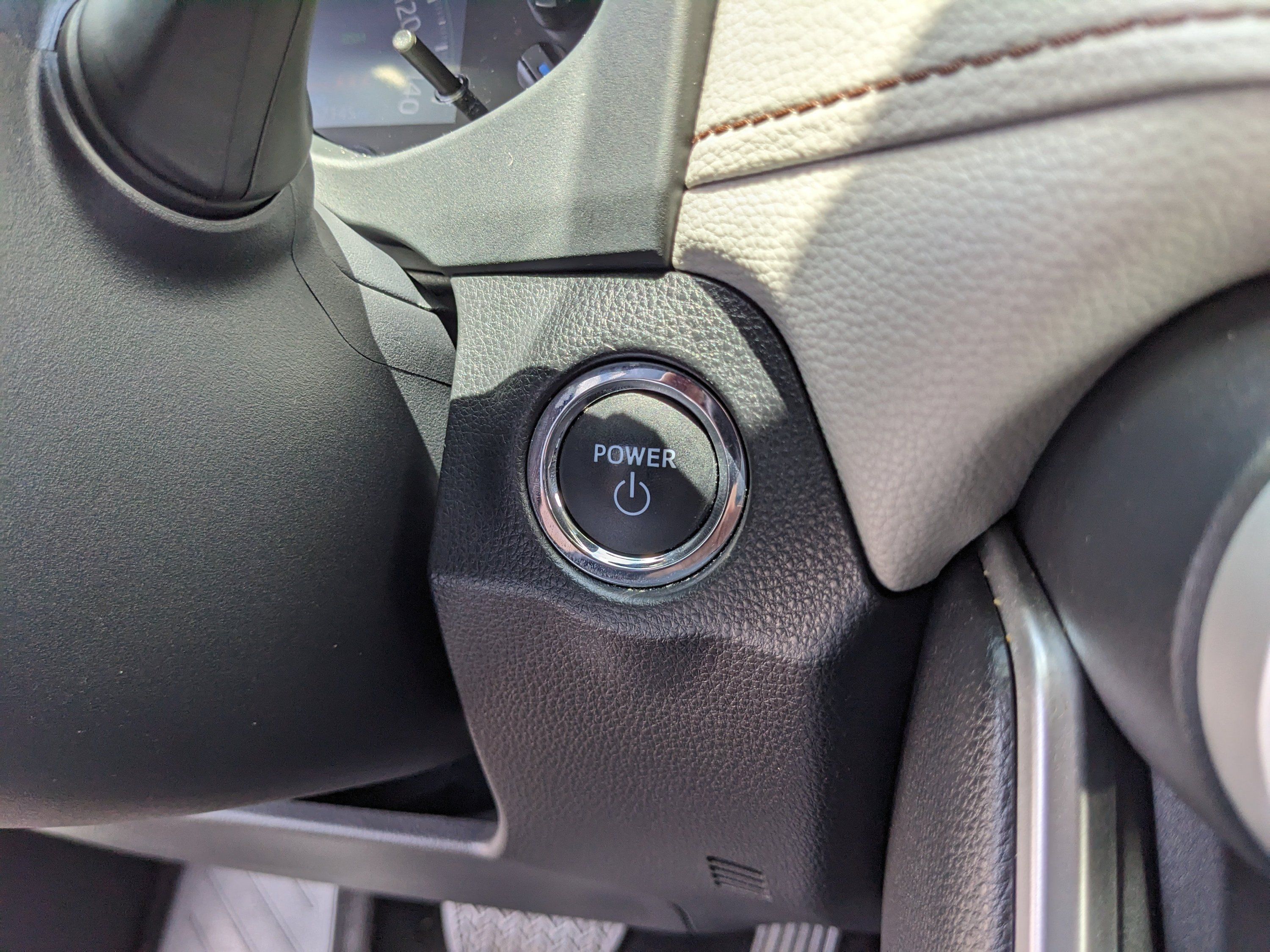 Used 2023 Toyota RAV4 XLE Premium AWD/4WD image 28