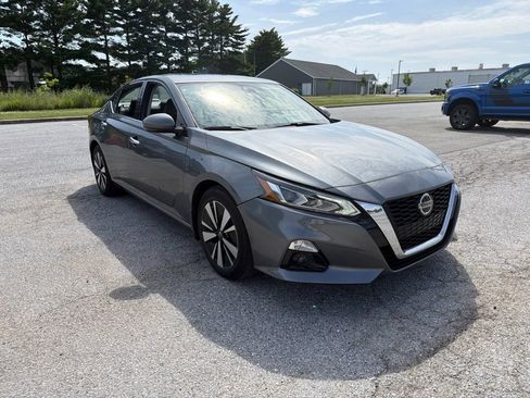 Used 2019 Nissan Altima 2.5 SV FWD image 7