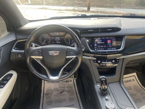 Used 2020 Cadillac XT6 Sport image 16