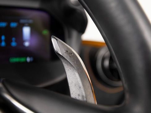 Used 2024 McLaren 750S Spider image 19