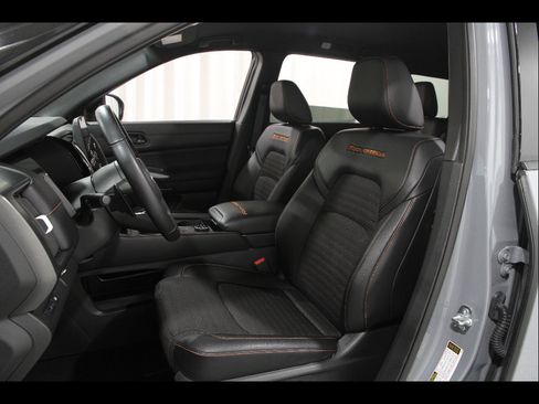 Used 2024 Nissan Pathfinder Rock Creek AWD/4WD image 5