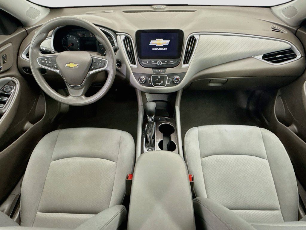 Used 2023 Chevrolet Malibu LS FWD image 13