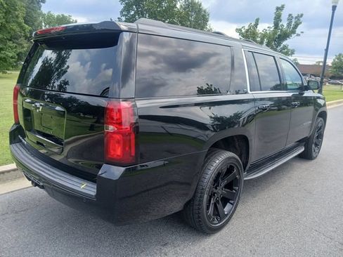 Used 2019 Chevrolet Suburban LT AWD/4WD image 11