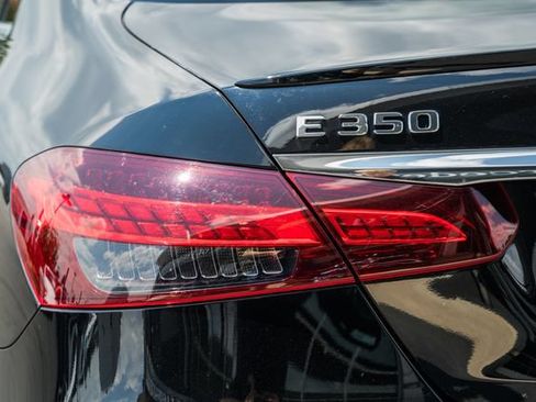 Used 2023 Mercedes-Benz E 350 4MATIC Sedan image 7