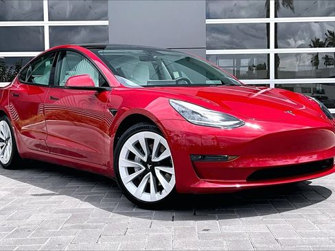 Used 2023 Tesla Model 3 Standard Range RWD image 3