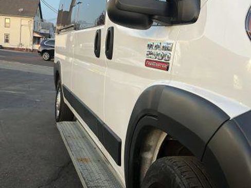 Used 2021 RAM ProMaster 2500 w/ Convenience Group FWD image 37