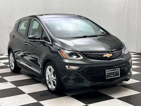 Used 2020 Chevrolet Bolt LT FWD image 2
