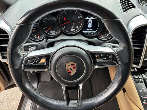Used 2017 Porsche Cayenne image 26