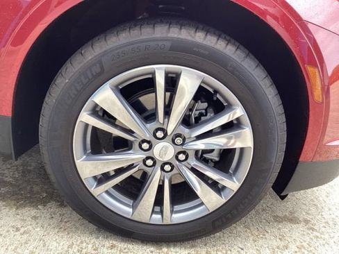 Used 2025 Cadillac XT5 Premium Luxury w/ LPO, Floor Liner Package AWD/4WD image 9