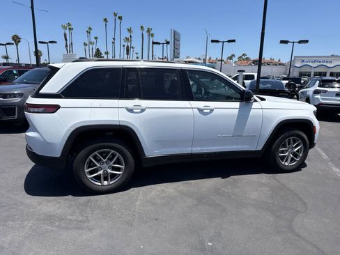 Used 2025 Jeep Grand Cherokee Laredo X RWD image 14