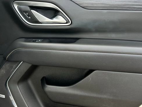 Used 2024 GMC Yukon SLT image 25