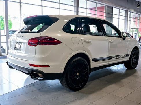 Used 2018 Porsche Cayenne Platinum Edition AWD/4WD image 6