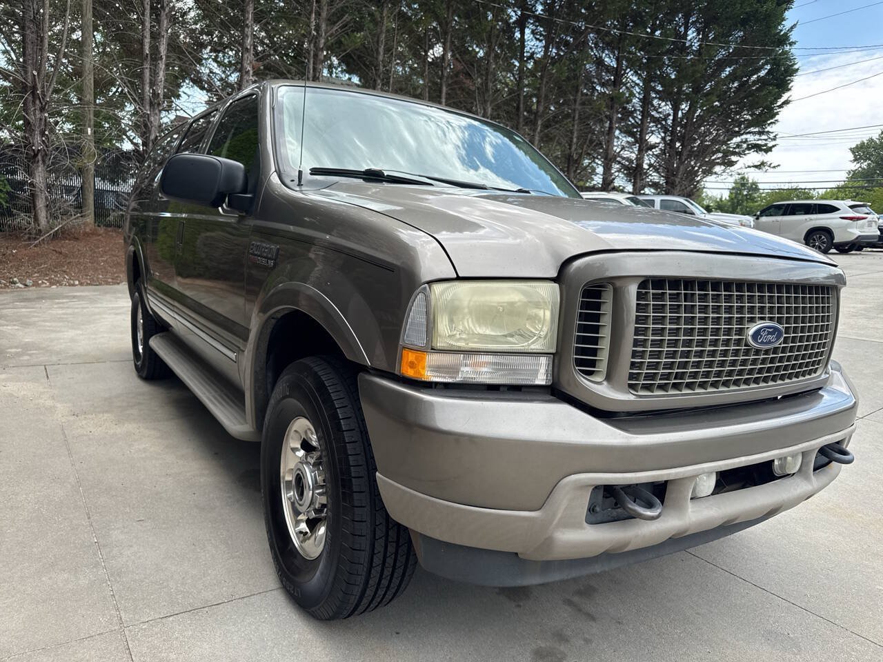 Used 2004 Ford Excursion Limited AWD/4WD image 6