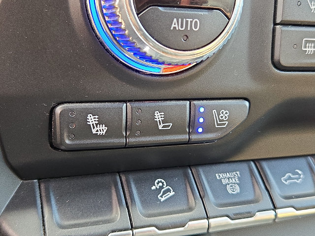 Used 2022 GMC Sierra 2500 AT4 AWD/4WD image 14