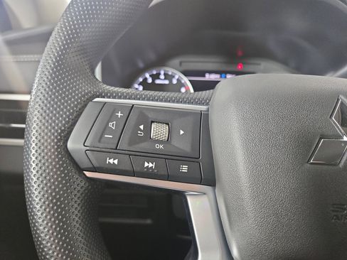 New 2026 Mitsubishi Outlander ES image 15