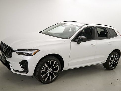 Used 2024 Volvo XC60 B5 Plus w/ Protection Package Premier AWD/4WD image 6
