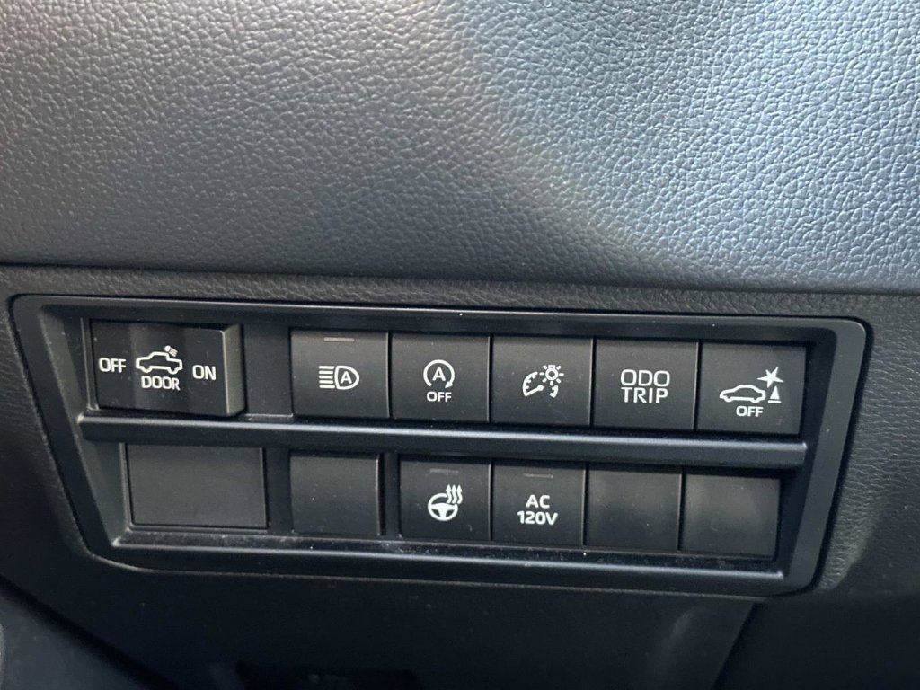Used 2024 Toyota Tundra Limited AWD/4WD image 26