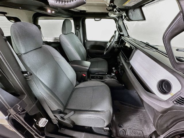 Used 2024 Jeep Wrangler Sport AWD/4WD image 30