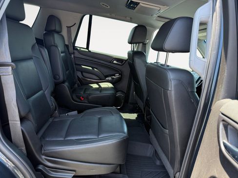 Used 2019 GMC Yukon SLT w/ Premium Edition RWD image 18