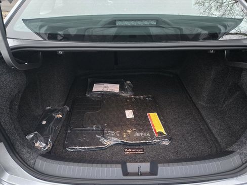 New 2026 Volkswagen Jetta SE image 12