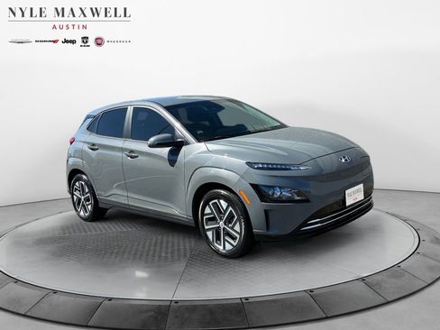 Used 2023 Hyundai Kona SE w/ Cargo Package image 2