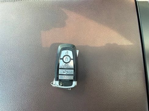 Used 2021 Ford F150 Lariat w/ Equipment Group 502A High AWD/4WD image 27