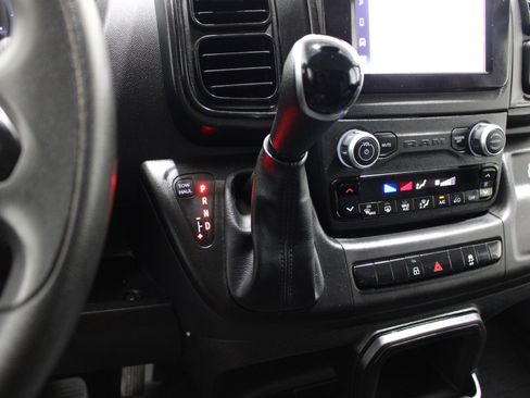 Used 2025 RAM ProMaster 2500 w/ Convenience Group FWD image 15