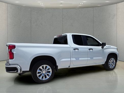 Used 2026 Chevrolet Silverado 1500 Custom RWD image 3