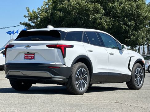 New 2025 Chevrolet Blazer EV LT image 4