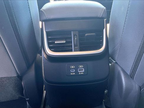 Used 2023 Subaru Outback Premium AWD/4WD image 33