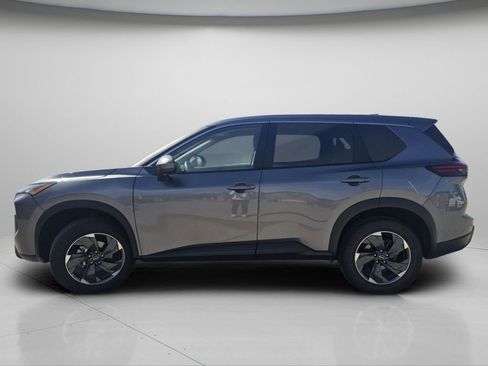 Used 2024 Nissan Rogue SV image 19