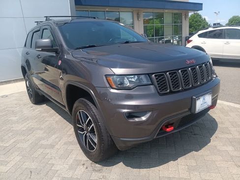 Used 2020 Jeep Grand Cherokee Trailhawk AWD/4WD image 8