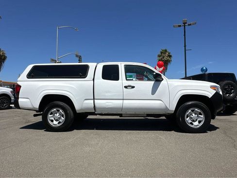Used 2020 Toyota Tacoma SR RWD image 39