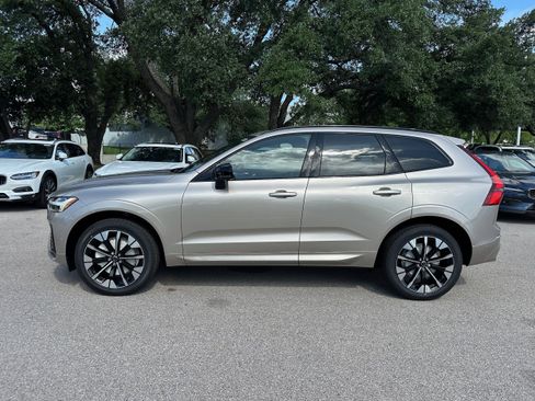 Used 2026 Volvo XC60 B5 Plus w/ Protection Package Premier image 3