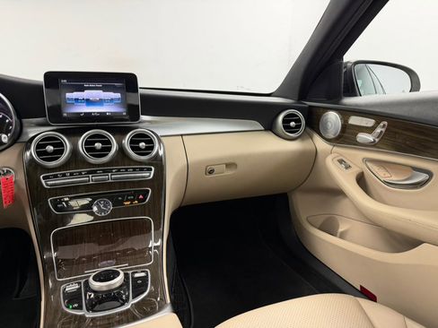 Used 2018 Mercedes-Benz C 300 C 300 4MATIC Sedan w/ Premium Package image 45