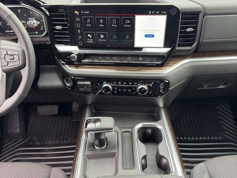 New 2026 GMC Sierra 1500 Elevation image 19