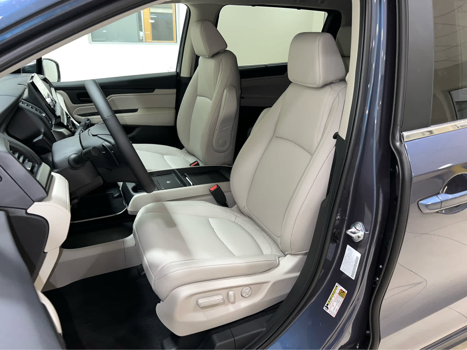 New 2027 Honda Odyssey EX-L image 14
