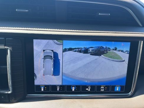 Used 2021 GMC Yukon XL Denali w/ Denali Premium Package image 24